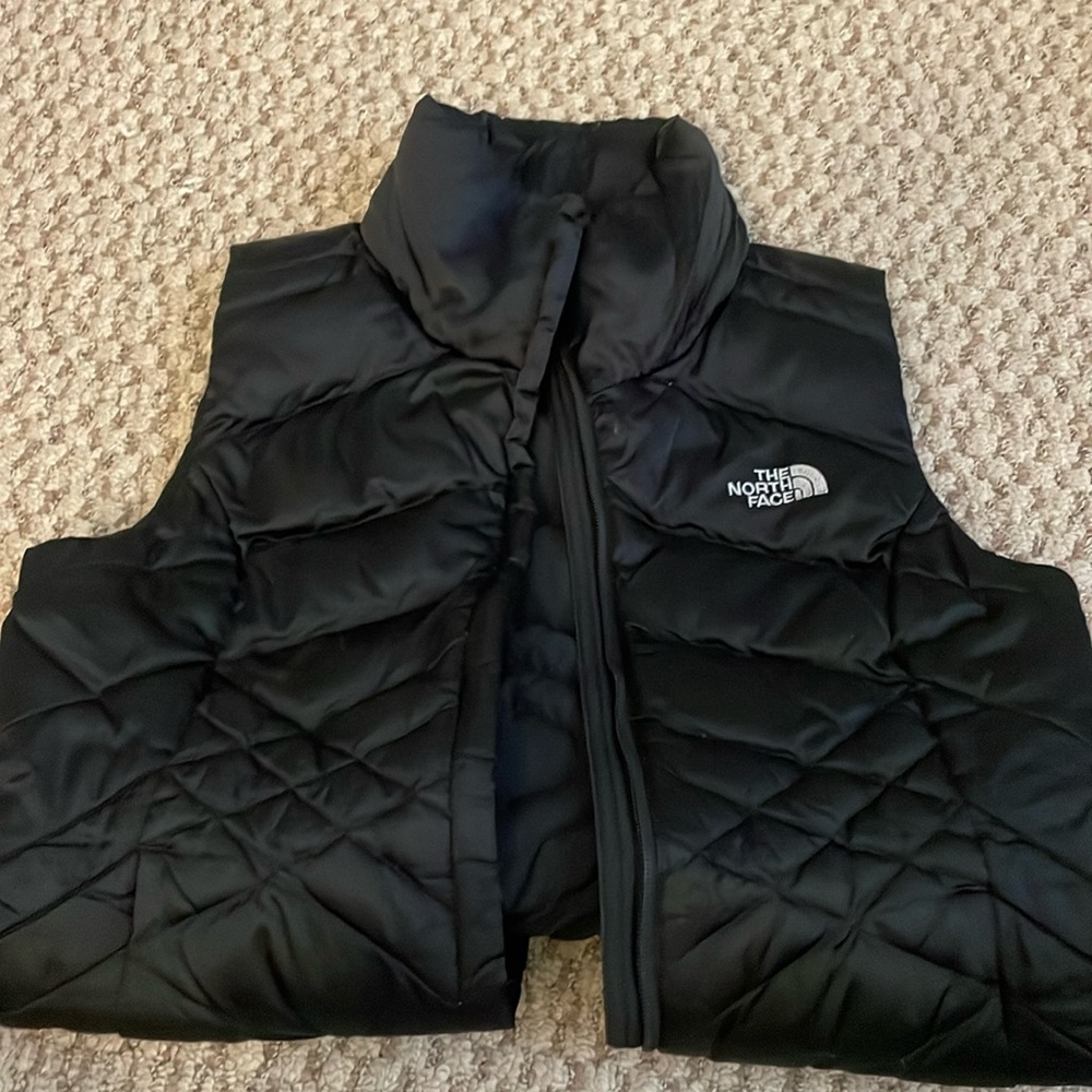 Women’s size small North Face Vest